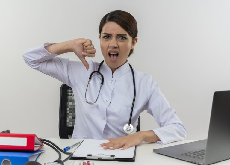 Doctora disgustada por un paciente que no ha dicho la verdad